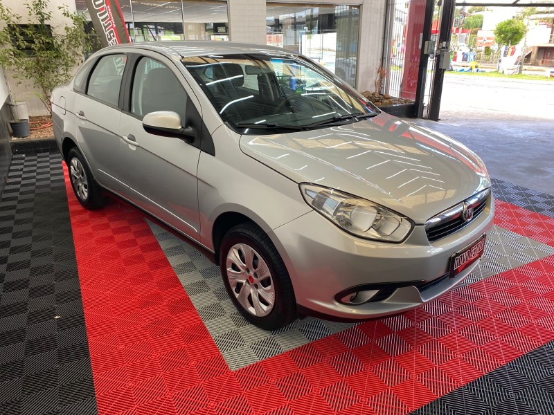 GRAND SIENA 1.4 MPI ATTRACTIVE 8V FLEX 4P MANUAL - 2015 - CAXIAS DO SUL