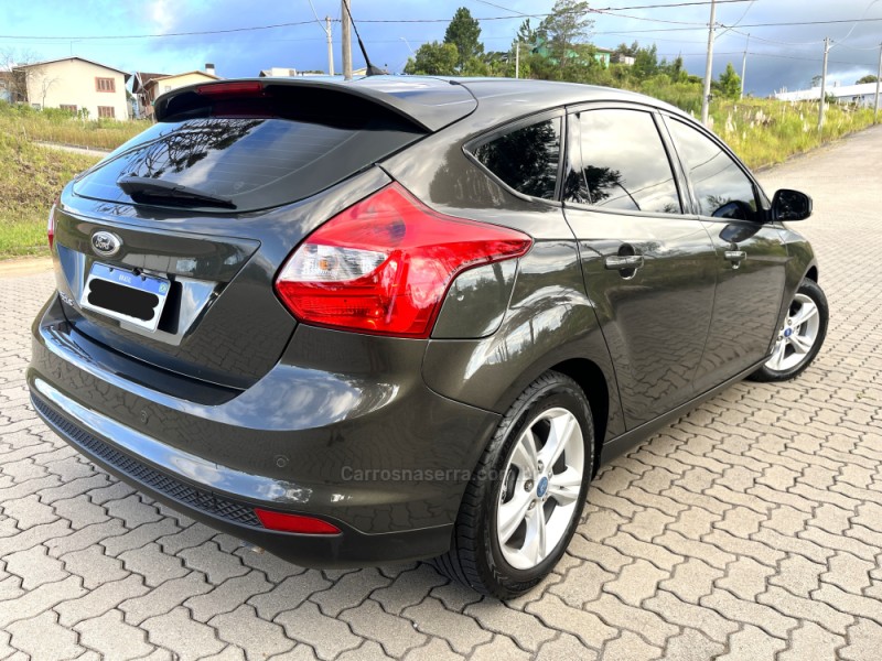 FOCUS 1.6 SE HATCH 16V FLEX 4P AUTOMÁTICO - 2015 - CAXIAS DO SUL