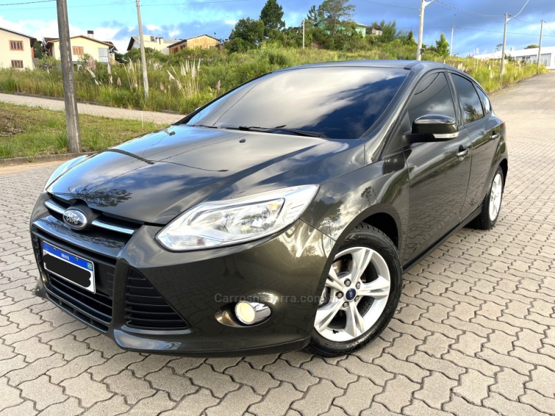 FOCUS 1.6 SE HATCH 16V FLEX 4P AUTOMÁTICO - 2015 - CAXIAS DO SUL