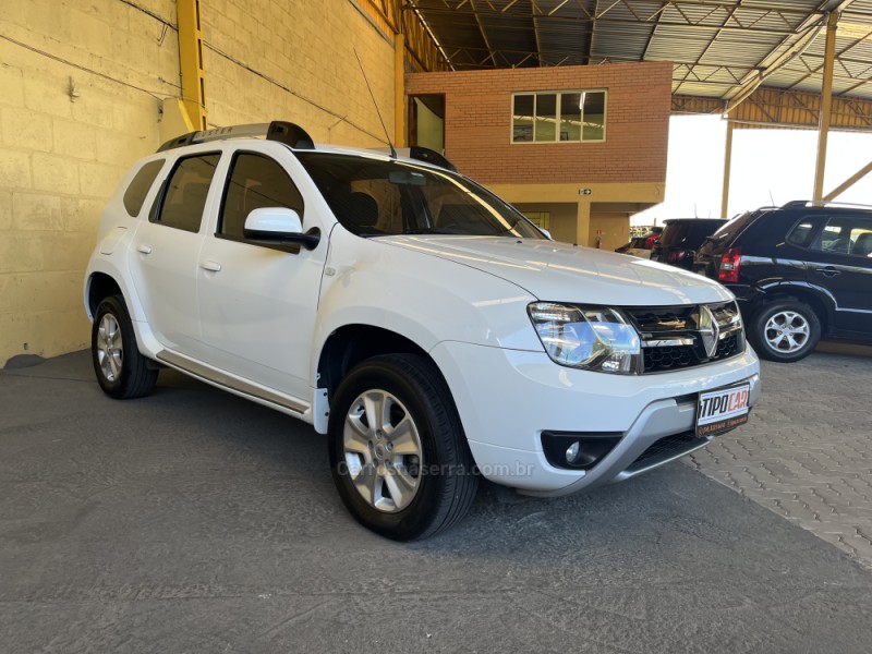 DUSTER 1.6 DYNAMIQUE 4X2 16V FLEX 4P MANUAL - 2017 - CAXIAS DO SUL