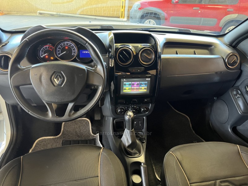 DUSTER 1.6 DYNAMIQUE 4X2 16V FLEX 4P MANUAL - 2017 - CAXIAS DO SUL