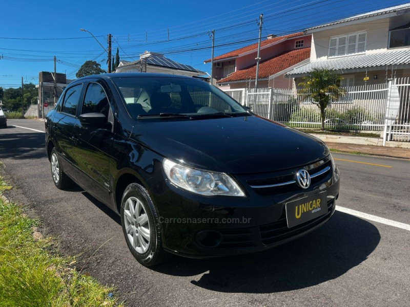 VOYAGE 1.0 MI 8V FLEX 4P MANUAL - 2011 - PASSO FUNDO