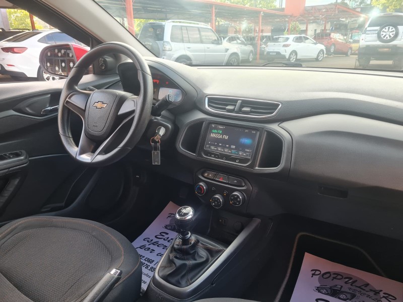 ONIX 1.4 MPFI LTZ 8V FLEX 4P MANUAL - 2015 - CANELA