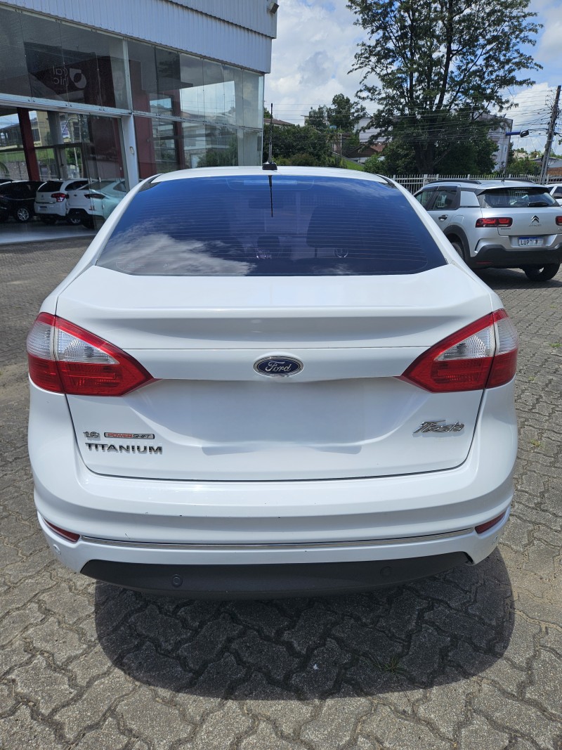 FIESTA 1.6 TITANIUM SEDAN 16V FLEX 4P AUTOMÁTICO - 2014 - FARROUPILHA