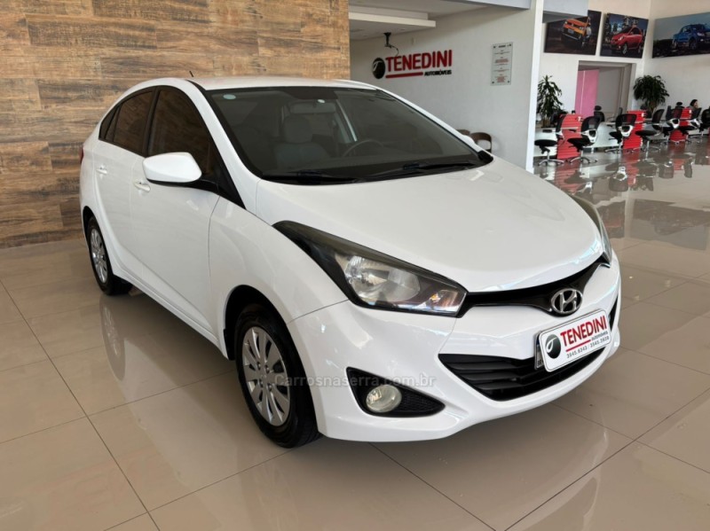 HB20S 1.6 COMFORT PLUS 16V FLEX 4P MANUAL - 2015 - IGREJINHA