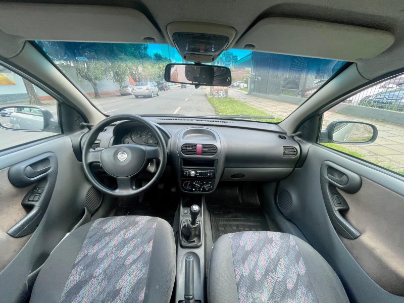 CORSA 1.8 MPFI SEDAN 8V GASOLINA 4P MANUAL - 2003 - CAXIAS DO SUL