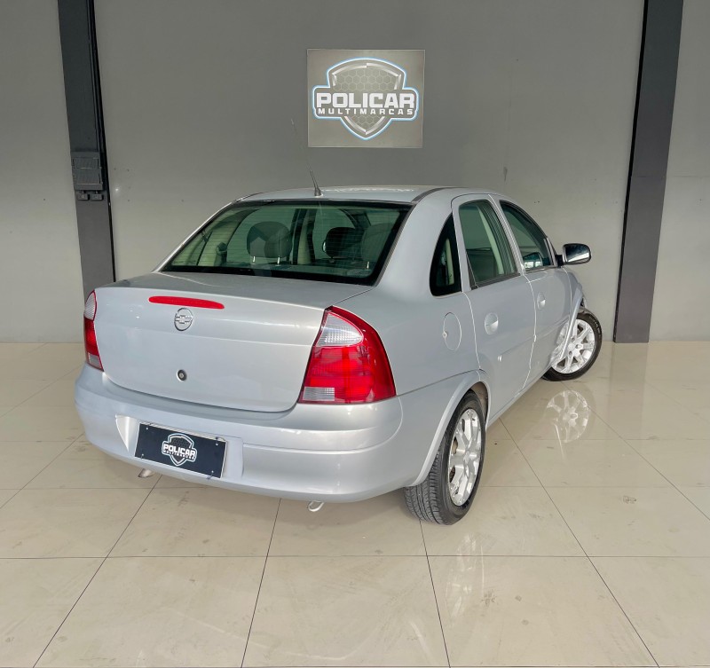 CORSA 1.8 MPFI SEDAN 8V GASOLINA 4P MANUAL - 2003 - CAXIAS DO SUL