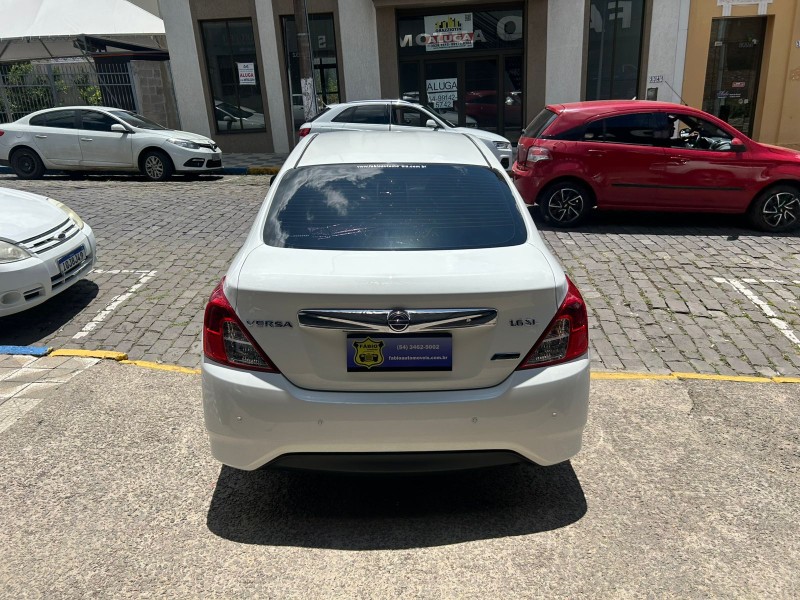 VERSA 1.6 16V SL FLEXSTART FLEX 4P AUTOMÁTICO - 2018 - GARIBALDI