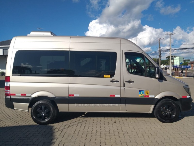 SPRINTER 2.2 415 CDI VAN 16 LUGARES TETO ALTO 16V BI-TURBO DIESEL MANUAL - 2019 - CAXIAS DO SUL