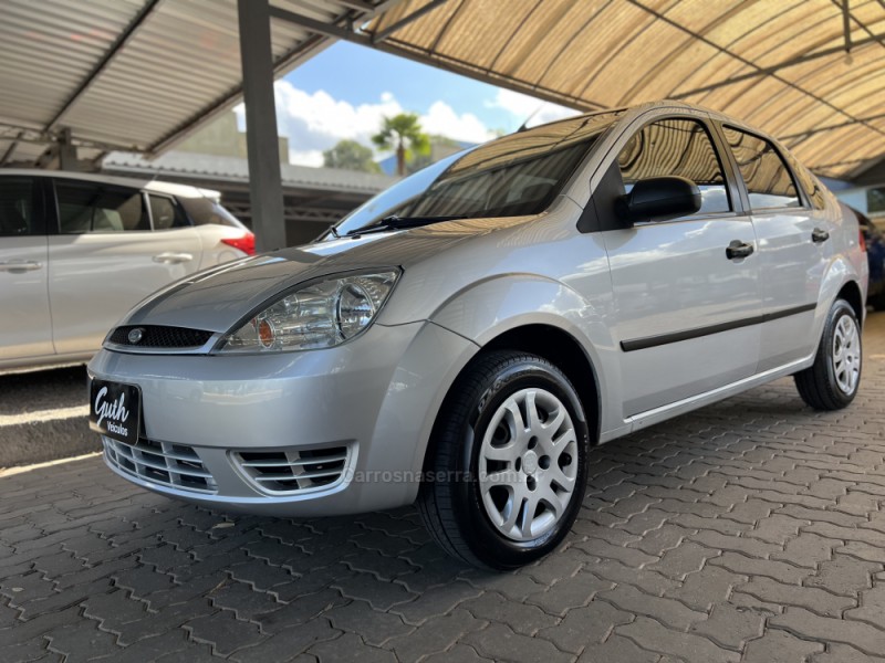 FIESTA 1.6 ROCAM SEDAN 8V FLEX 4P MANUAL - 2005 - BOM PRINCíPIO