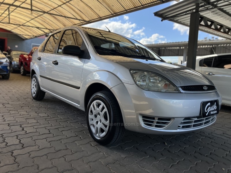 FIESTA 1.6 ROCAM SEDAN 8V FLEX 4P MANUAL - 2005 - BOM PRINCíPIO