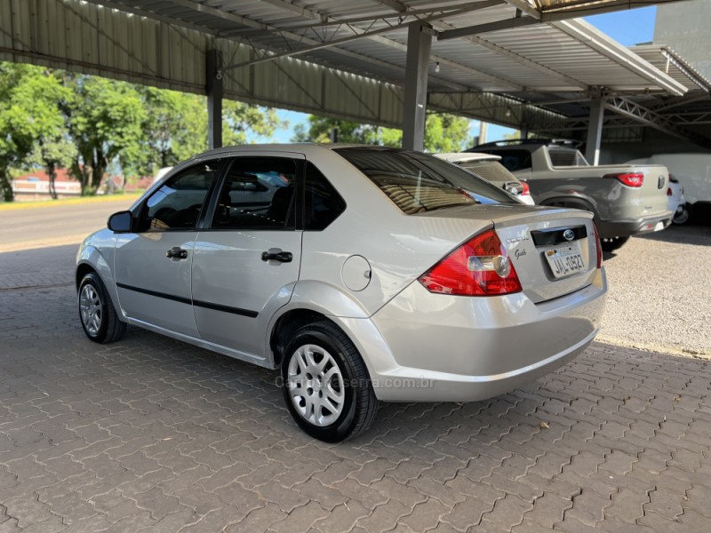 FIESTA 1.6 ROCAM SEDAN 8V FLEX 4P MANUAL - 2005 - BOM PRINCíPIO