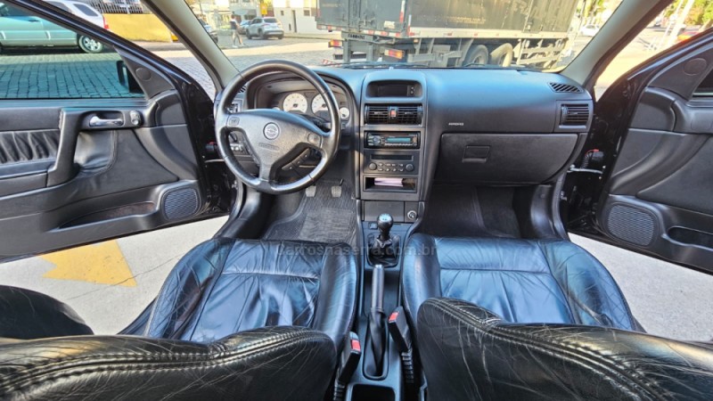 ASTRA 2.0 SFI GSI 16V GASOLINA 4P MANUAL - 2005 - CAXIAS DO SUL