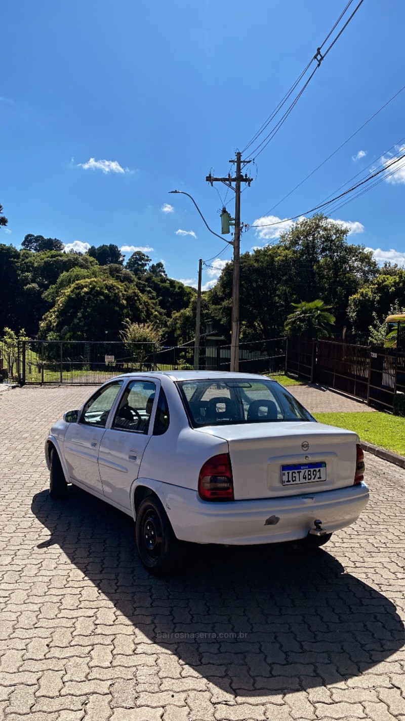 CORSA 1.6 MPFI GL SEDAN 8V GASOLINA 4P MANUAL - 1998 - CAXIAS DO SUL