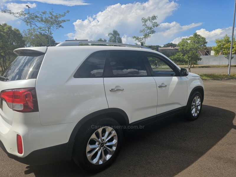 SORENTO 2.4 EX 4X2 16V GASOLINA 4P AUTOMÁTICO - 2015 - BENTO GONçALVES