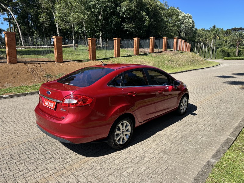 FIESTA 1.6 SE SEDAN 16V FLEX 4P MANUAL - 2011 - CAXIAS DO SUL