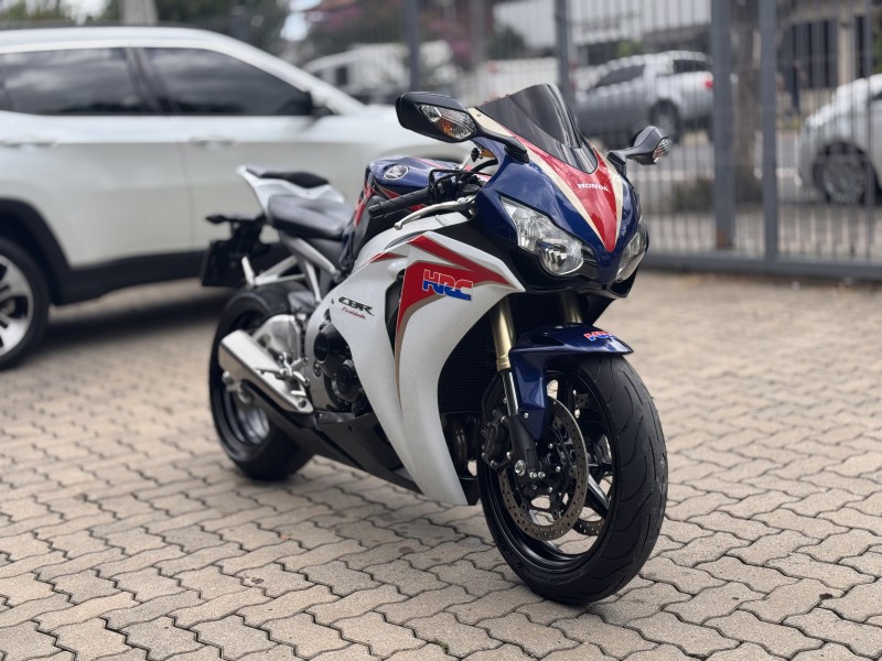 CBR 1000RR FIREBLADE - 2011 - BENTO GONçALVES