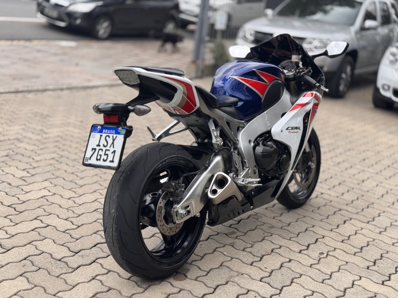 CBR 1000RR FIREBLADE - 2011 - BENTO GONçALVES