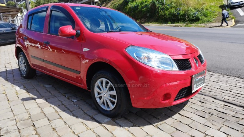 SANDERO 1.0 AUTHENTIQUE 8V FLEX 4P MANUAL - 2011 - FARROUPILHA