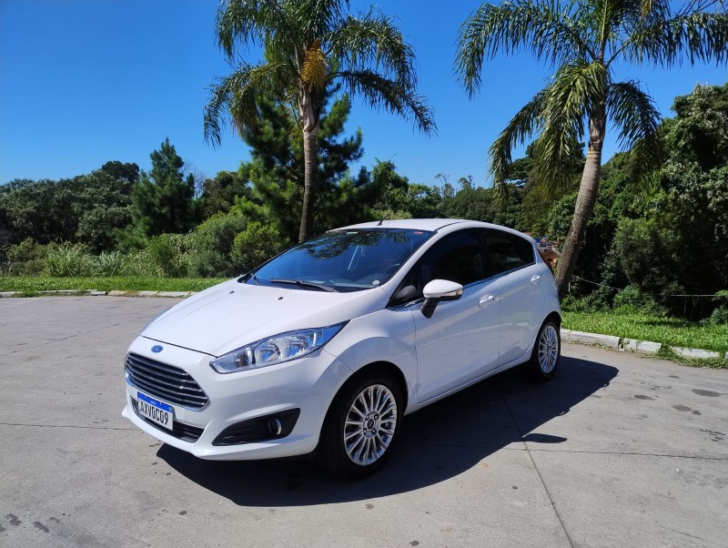 FIESTA 1.6 TITANIUM HATCH 16V FLEX 4P AUTOMÁTICO