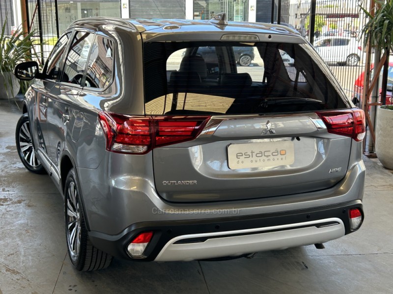 OUTLANDER 2.0 HPE MIVEC SPORT FLEX 4P AUTOMÁTICO - 2020 - NOVO HAMBURGO