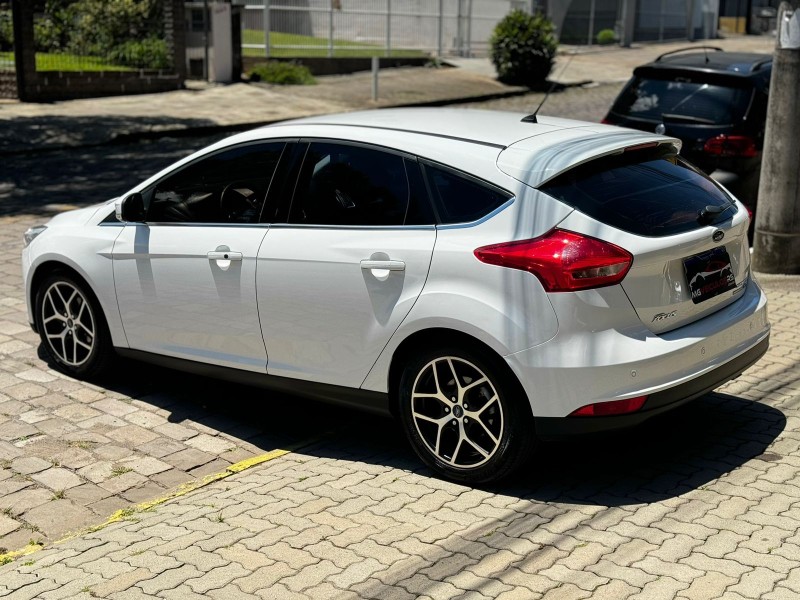 FOCUS 2.0 TITANIUM HATCH 16V FLEX 4P AUTOMÁTICO - 2016 - CAXIAS DO SUL