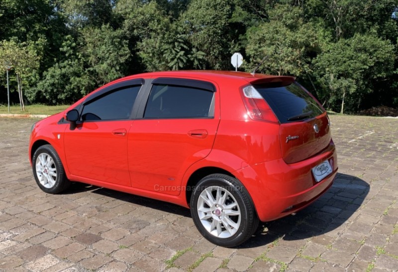 PUNTO 1.4 ATTRACTIVE ITALIA 8V FLEX 4P MANUAL - 2012 - GUAPORé