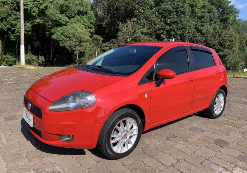 PUNTO 1.4 ATTRACTIVE ITALIA 8V FLEX 4P MANUAL - 2012 - GUAPORé