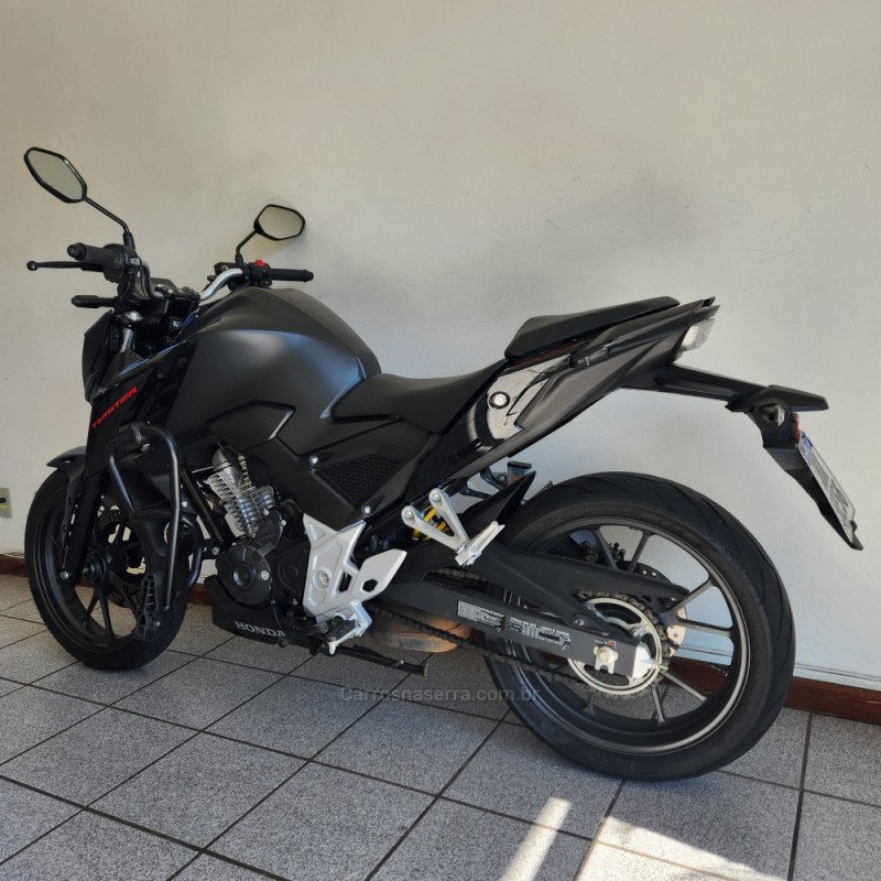 CB 300F TWISTER CBS - 2023 - FARROUPILHA