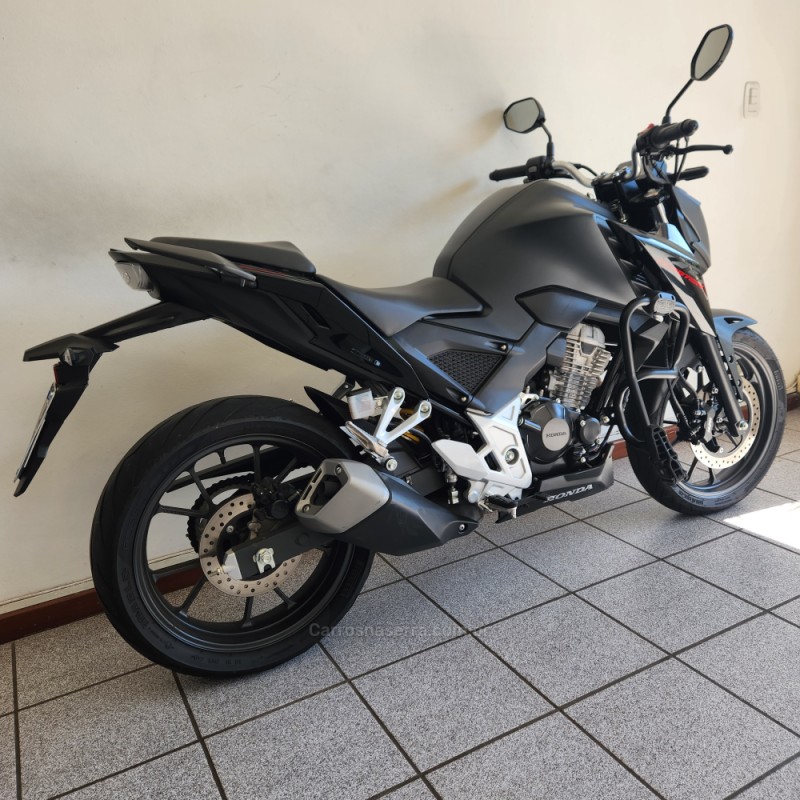 CB 300F TWISTER CBS - 2023 - FARROUPILHA