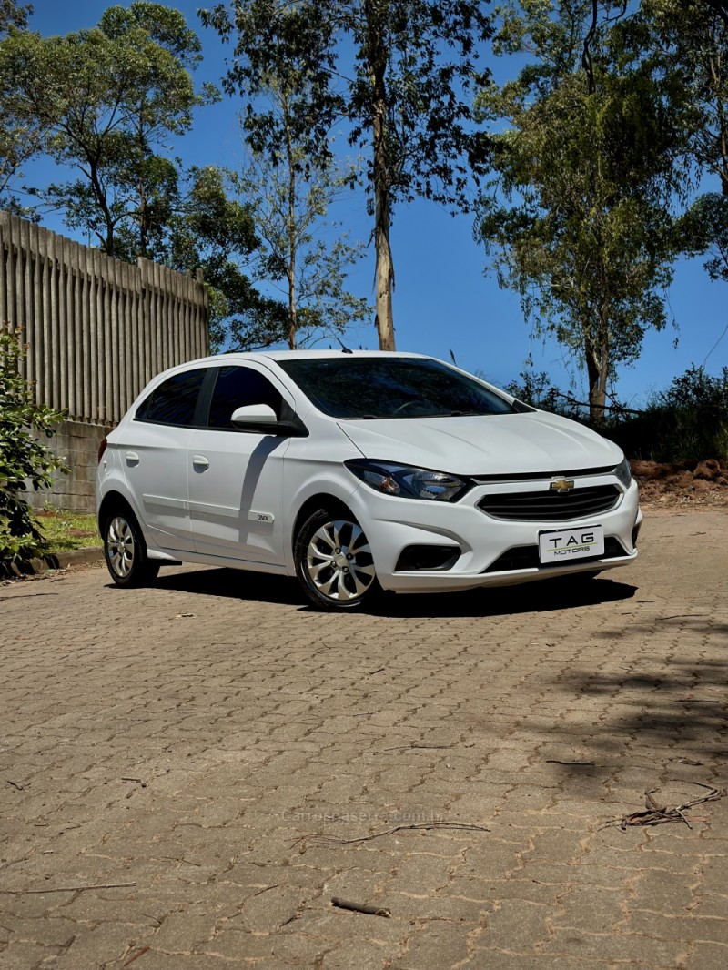 ONIX 1.0 LT 12V FLEX 4P MANUAL - 2019 - CAMPO BOM