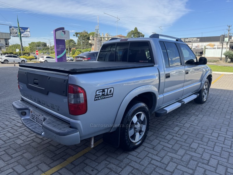 S10 2.4 MPFI EXECUTIVE 4X2 CD 8V FLEX 4P MANUAL - 2011 - VERANóPOLIS