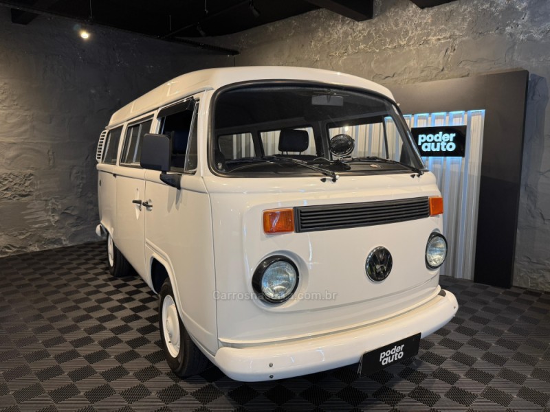 KOMBI 1.6 STD 8V GASOLINA 3P MANUAL