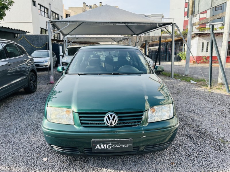 BORA 2.0 MI 8V GASOLINA 4P MANUAL - 2001 - CAXIAS DO SUL