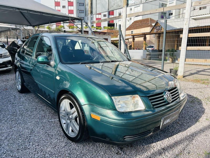 BORA 2.0 MI 8V GASOLINA 4P MANUAL - 2001 - CAXIAS DO SUL