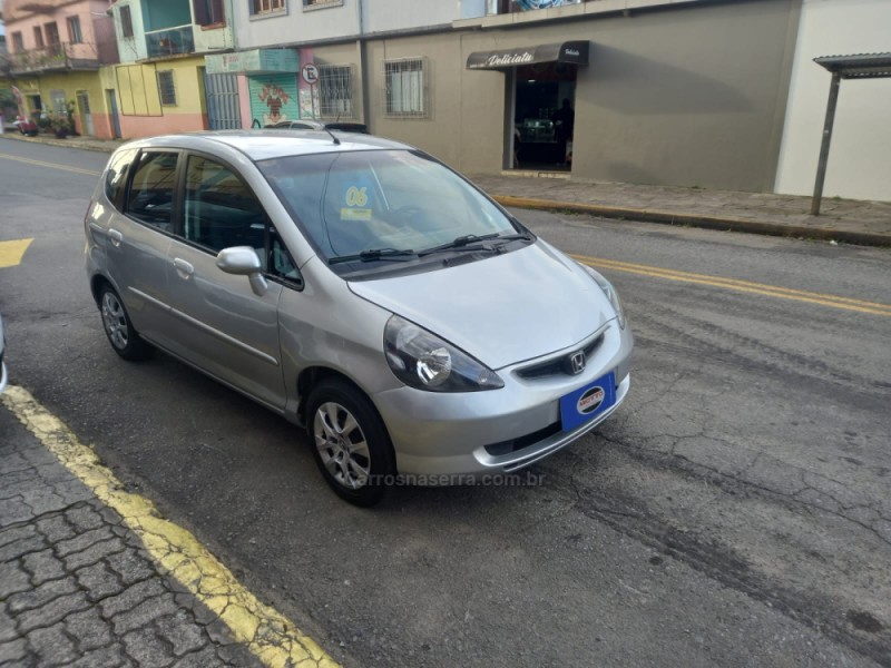 FIT 1.4 LX 8V FLEX 4P MANUAL - 2007 - CAXIAS DO SUL