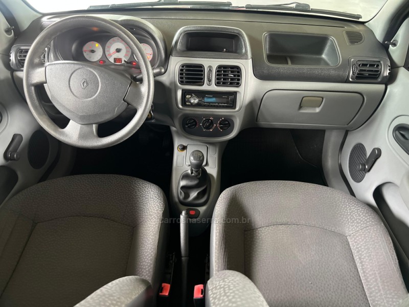 CLIO 1.0 CAMPUS 16V FLEX 4P MANUAL - 2011 - CAXIAS DO SUL