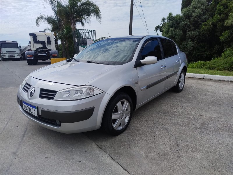 MÉGANE 1.6 DYNAMIQUE 16V FLEX 4P MANUAL - 2007 - CAXIAS DO SUL