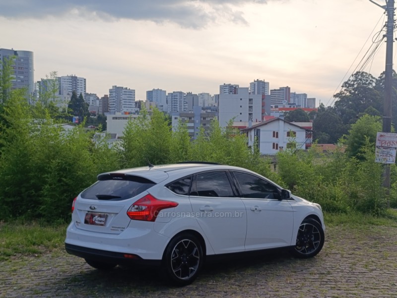 FOCUS 2.0 TITANIUM PLUS HATCH 16V FLEX 4P AUTO - 2015 - CAXIAS DO SUL