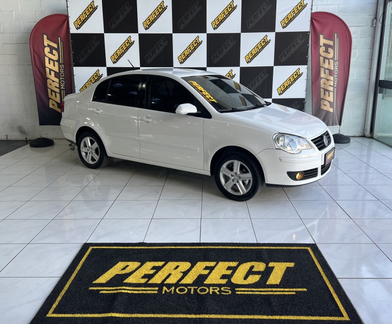 POLO 1.6 MI 8V FLEX 4P MANUAL - 2011 - PORTãO