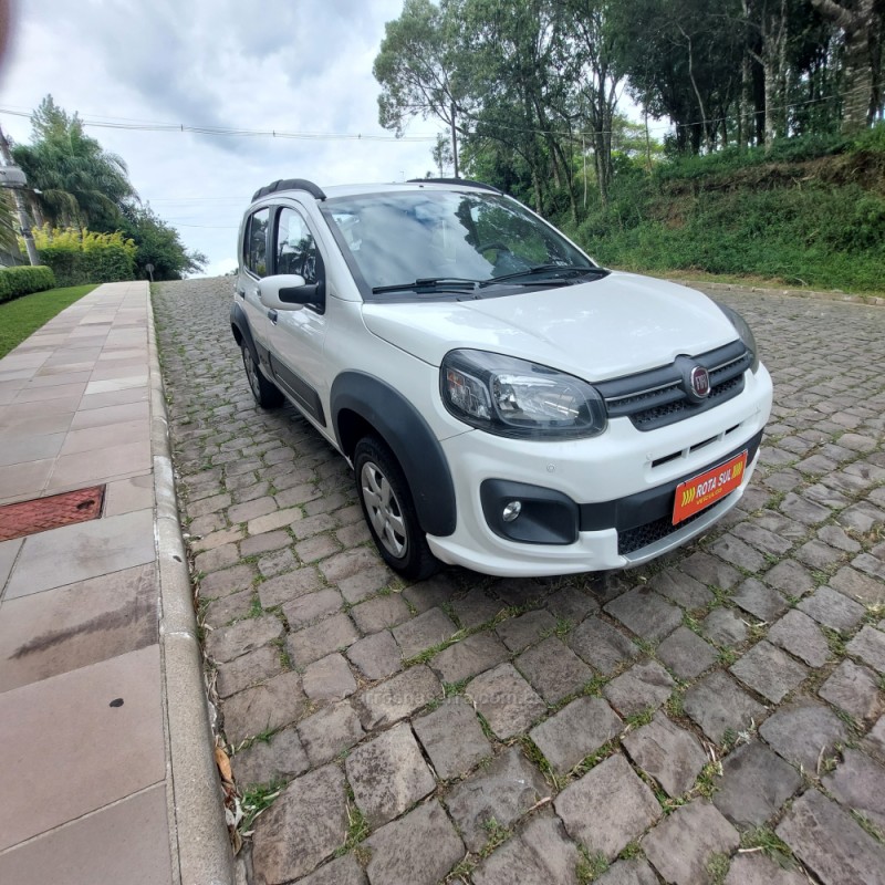 UNO 1.0 EVO VIVACE 8V FLEX 4P MANUAL - 2019 - FARROUPILHA