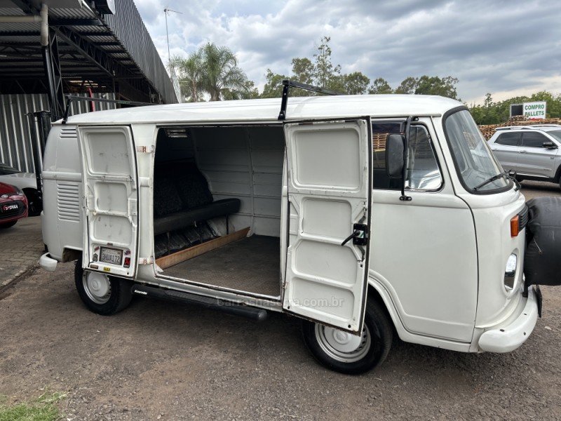 KOMBI 1.6 FURGÃO 8V GASOLINA 3P MANUAL - 1994 - SãO SEBASTIãO DO CAí