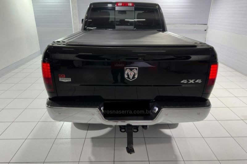 RAM 6.7 2500 LARAMIE 4X4 CD I6 TURBO DIESEL 4P AUTOMÁTICO - 2017 - CAXIAS DO SUL