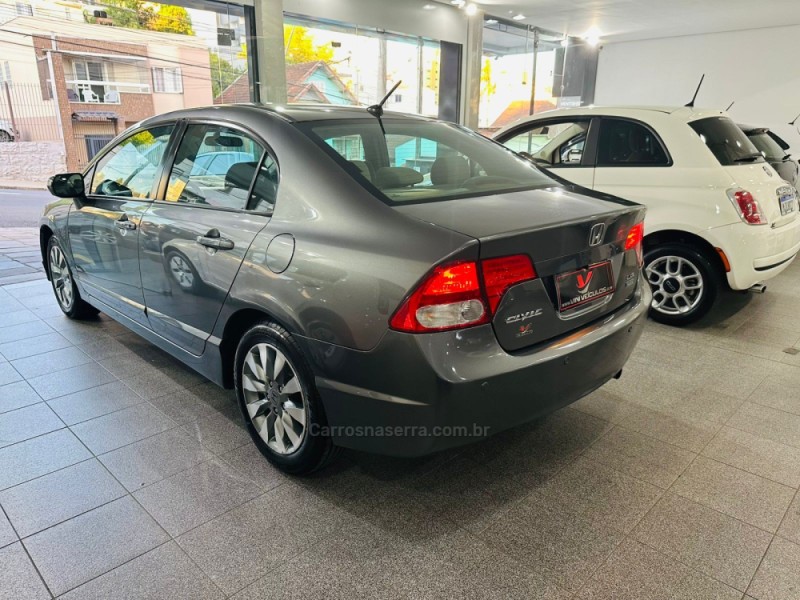 CIVIC 1.8 LXL 16V FLEX 4P AUTOMÁTICO - 2011 - CAXIAS DO SUL