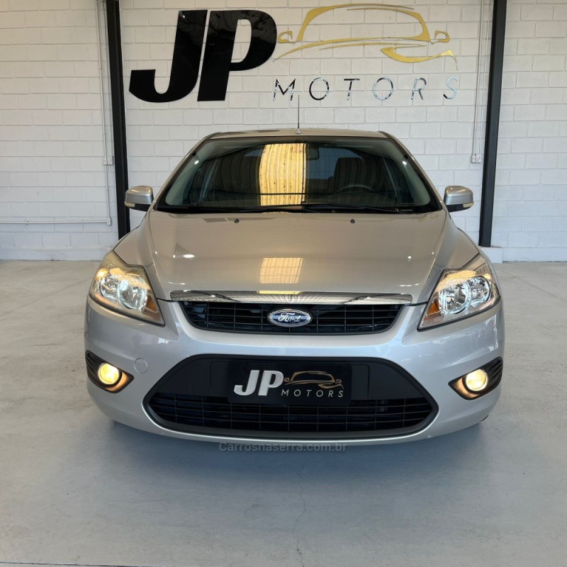 FOCUS 2.0 SEDAN 16V GASOLINA 4P MANUAL - 2011 - NOVO HAMBURGO