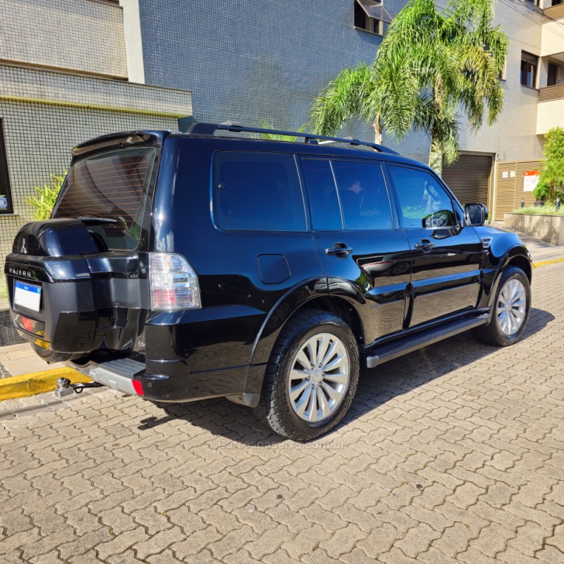 PAJERO FULL 3.2 HPE 4X4 16V TURBO INTERCOOLER DIESEL 4P AUTOMÁTICO - 2016 - BENTO GONçALVES