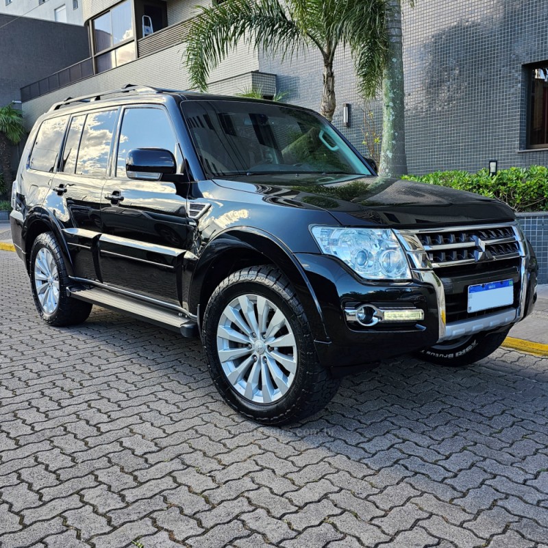 PAJERO FULL 3.2 HPE 4X4 16V TURBO INTERCOOLER DIESEL 4P AUTOMÁTICO - 2016 - BENTO GONçALVES