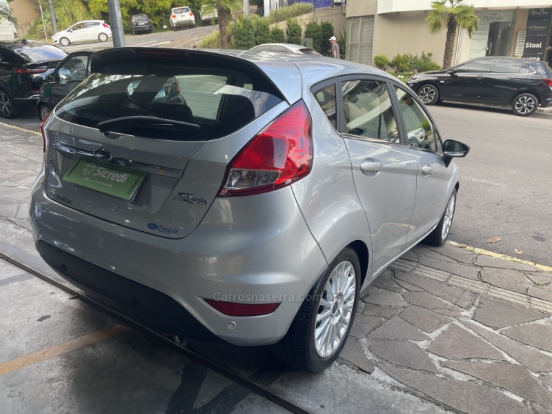 FIESTA 1.6 TITANIUM HATCH 16V FLEX 4P AUTOMÁTICO - 2016 - BENTO GONçALVES