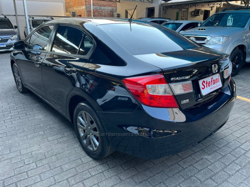 CIVIC 1.8 LXS 16V FLEX 4P MANUAL - 2014 - FELIZ