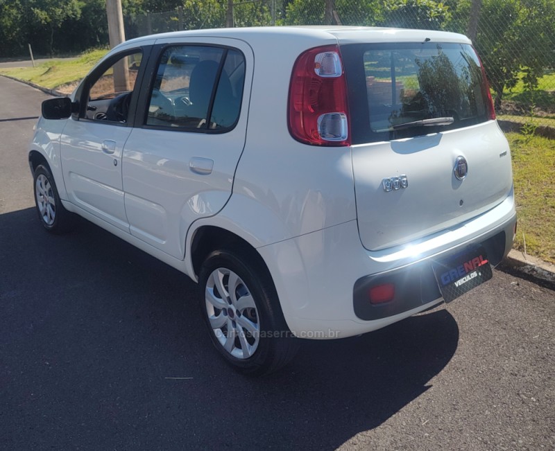 UNO 1.0 EVO VIVACE 8V FLEX 4P MANUAL - 2012 - CAMPO BOM